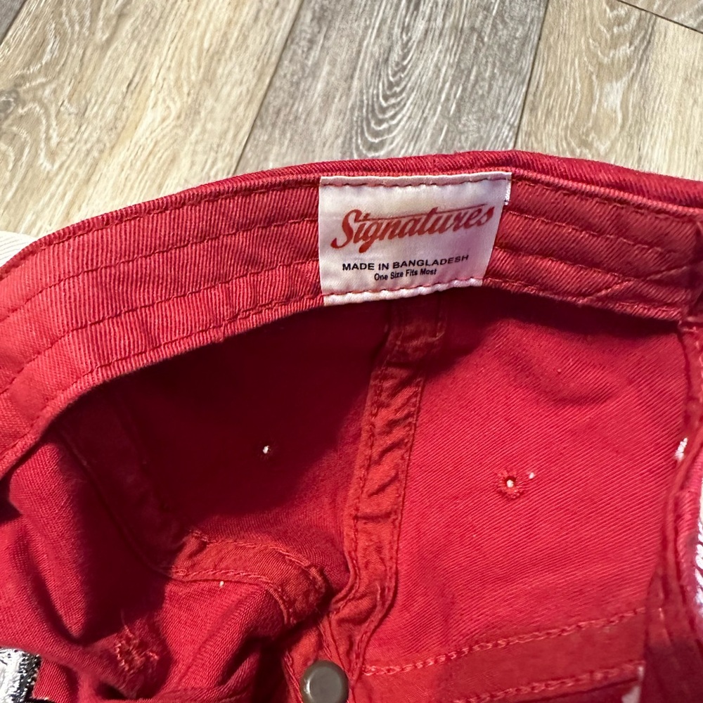 Signature Red Baseball Cap - Picture 4 of 4